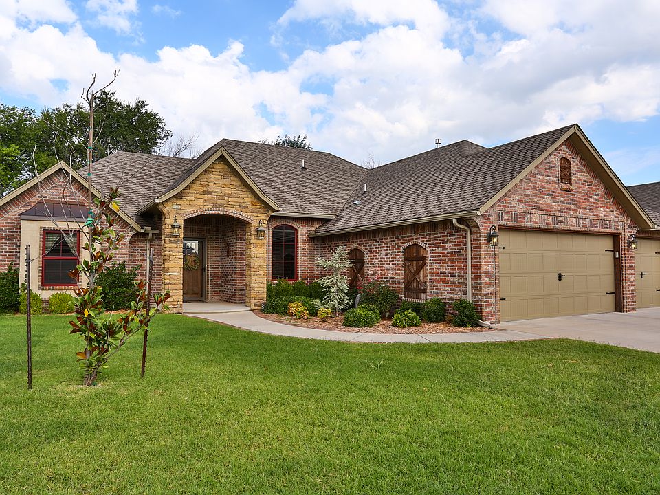 1st image of 2105 Sycamore Creek Ave