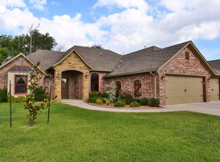 2105 Sycamore Creek Ave, Yukon, OK 73099