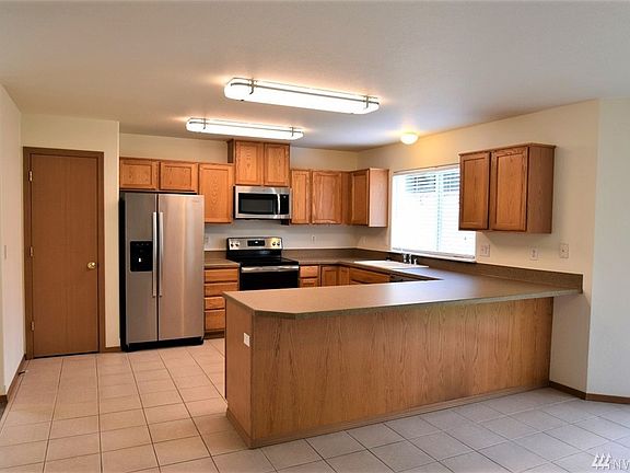 4th image of 8600 NE Sebastian Dr