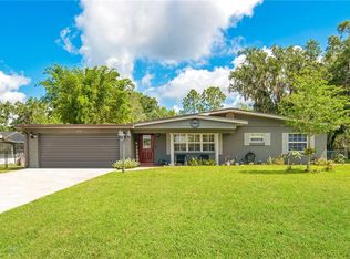 1016 W Lakeshore Dr, Clermont, FL 34711