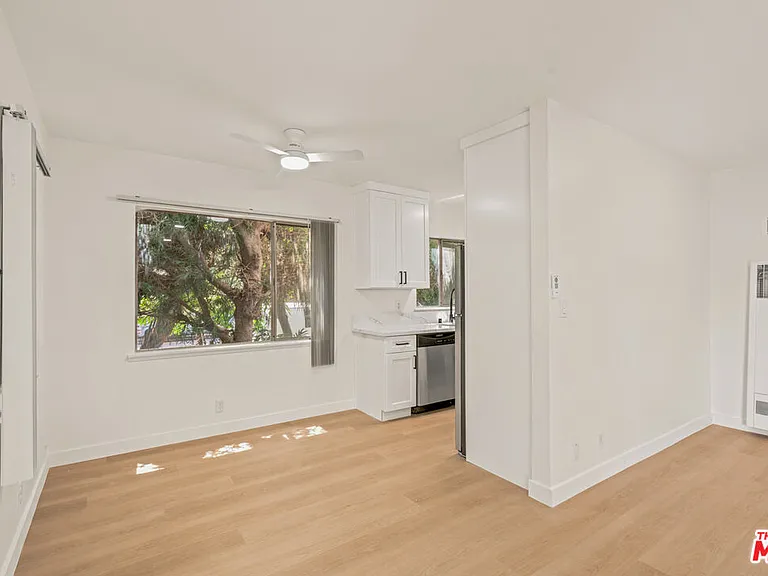11825 Iowa Ave #1 — Photo 7