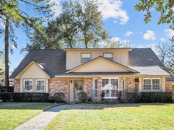 2nd image of 5819 Pine Arbor Dr