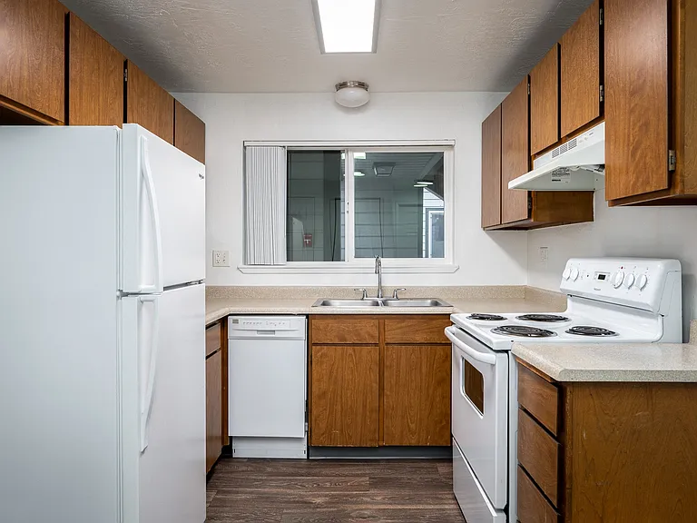 Broadway Center | Kitchen