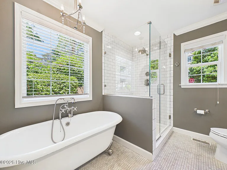 2912 Oberlin Rd — Photo 35