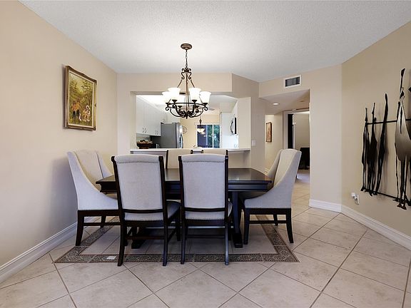 5th image of 7514 N Devon Drive #211