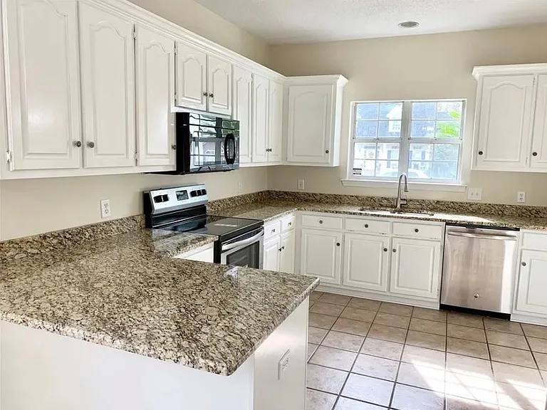7610 Cumberland Ct — Photo 7