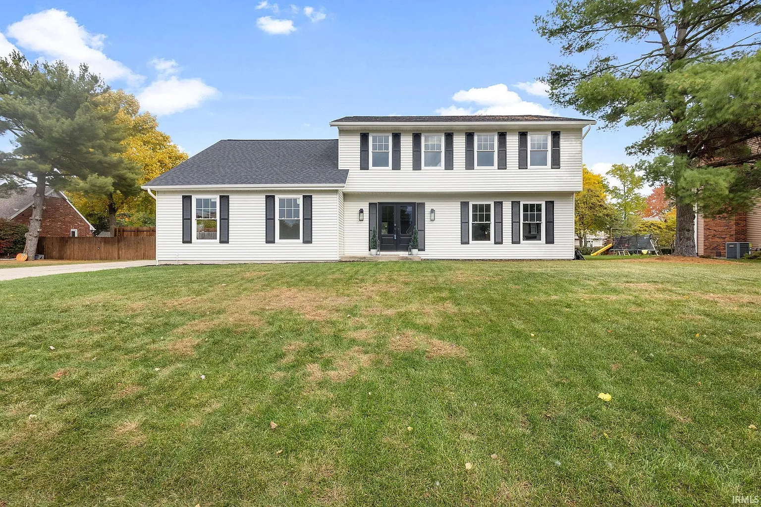 630 Bay View Dr photo 1