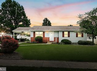 100 Lion Dr, Hanover, PA