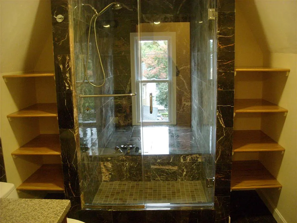 Shower - 194 Auburn St #2