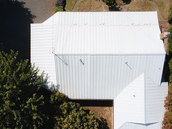 3rd image of 7071 Churn Creek Rd