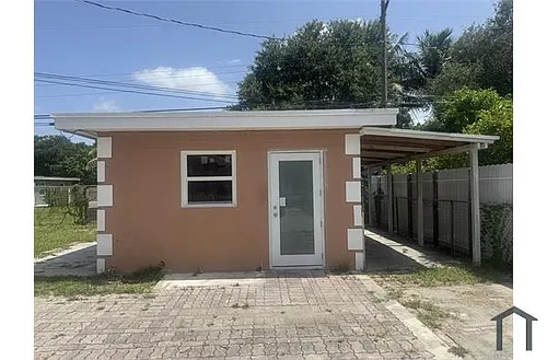 1040 NW 140th St Photo 1