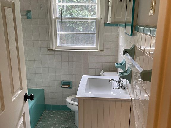 5th image of 508 Greenwich Dr