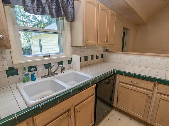 3rd image of 4951 Lansing Dr