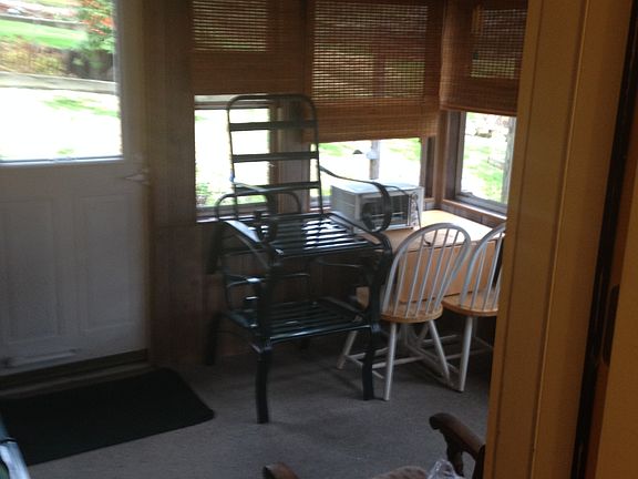 2nd image of 911 Cowan Ave