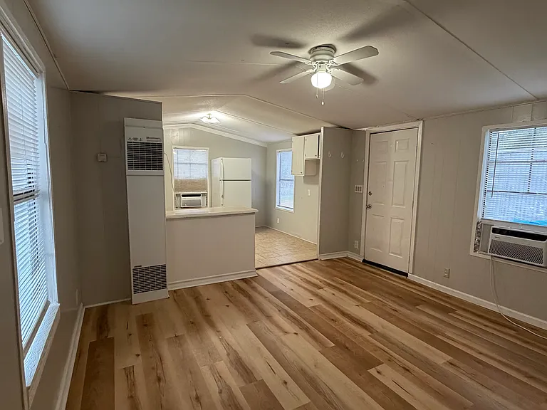 315 Sunset Dr #4 — Photo 3
