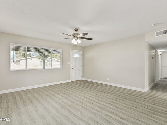5th image of 3919 W Orangewood Ave