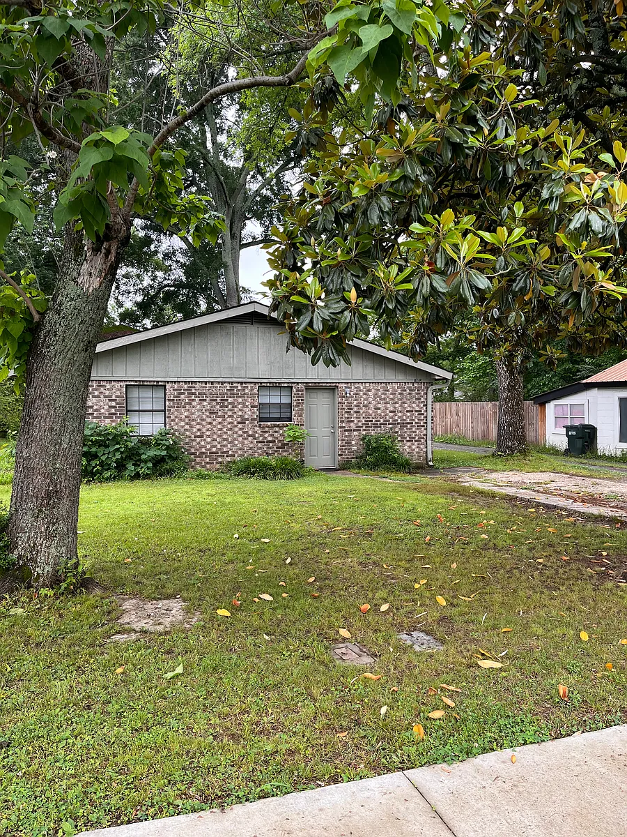 Building Photo - 1803 Hairston Ave #A