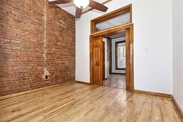 Rented by R New York