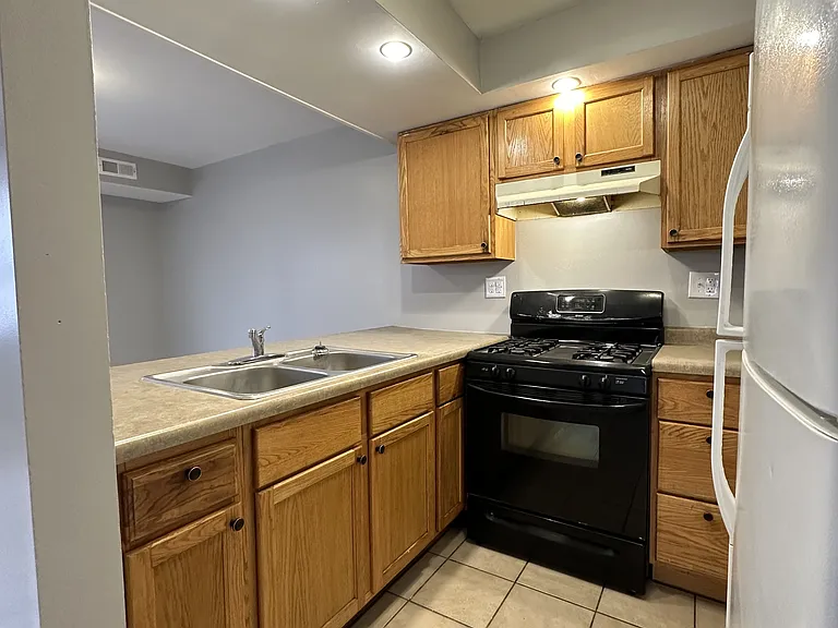 4208 Middlebury Ave #1 — Photo 15