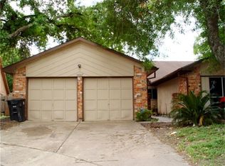 10107 Inwood Hollow Ln, Houston, TX 77088