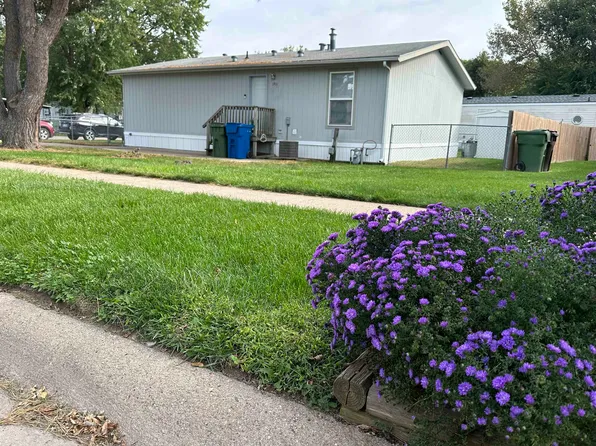 1911 E 34th St, Kearney, NE 68847