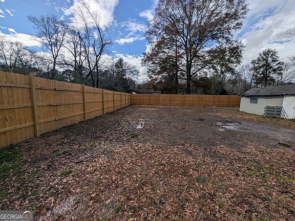 4th image of 1647 Berkley Ave