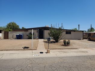 7210 E Elbow Bay Dr, Tucson, AZ 85710