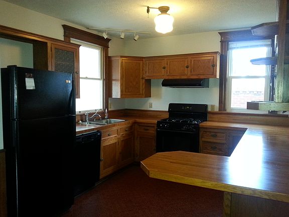 4th image of 30 Meade St