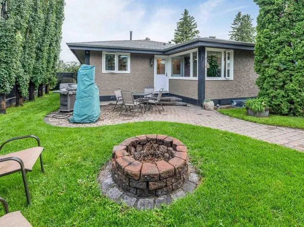 6008 37th Ave NW, Edmonton, AB T6L 1H2