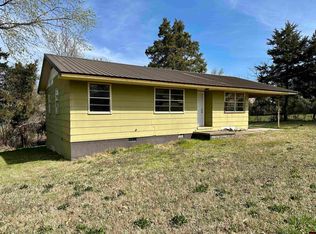 104 S Spring St, Marshall, AR 72650