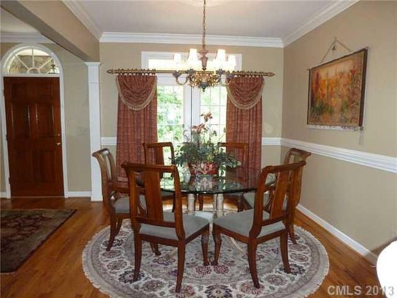 3rd image of 3204 Wentworth St #62
