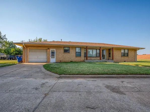 620 S Main St, Hennessey, OK 73742