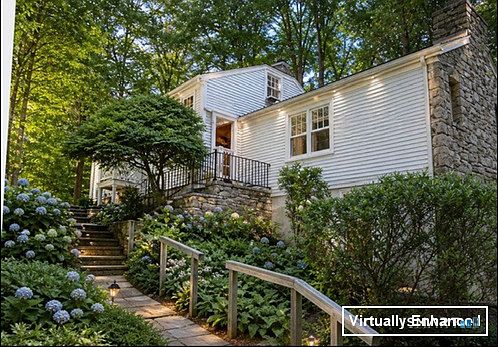 2nd image of 50 Valleywood Road