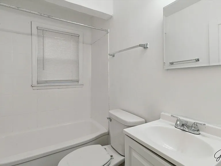 Puritan Manor — Photo 16