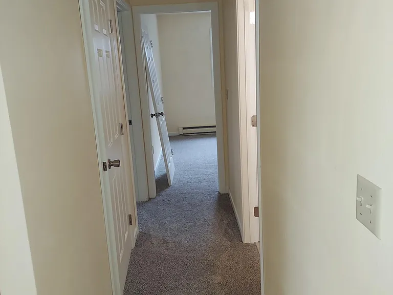 2404 S Hills Dr #3 — Photo 8
