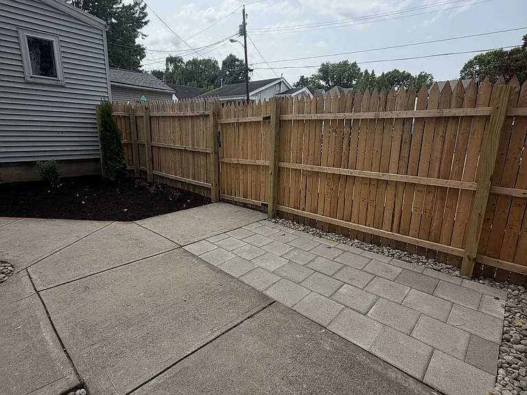 2017 Greenup St #1 — Photo 17