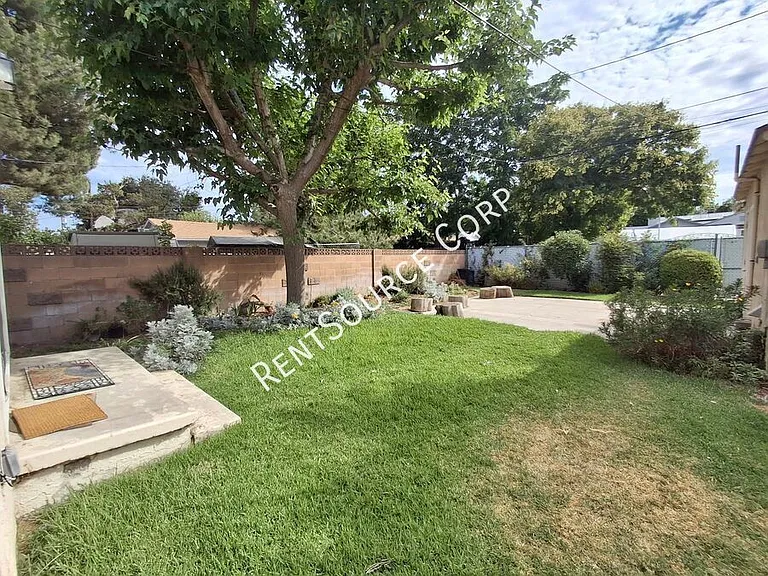 24654 Walnut St — Photo 23