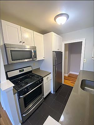 5th image of 39-12 Corporal Stone St APT 2A