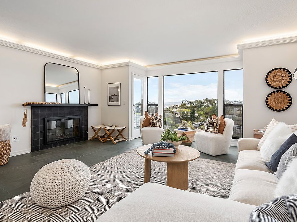 Living room with fireplace