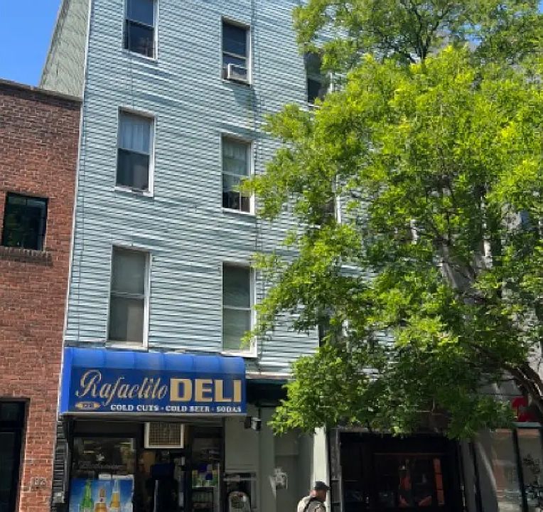 1st image of 128 Bedford Ave #Mx