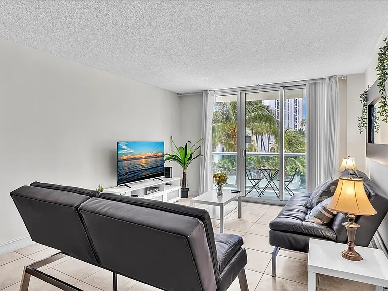 3901 S Ocean Dr #3J — Photo 9