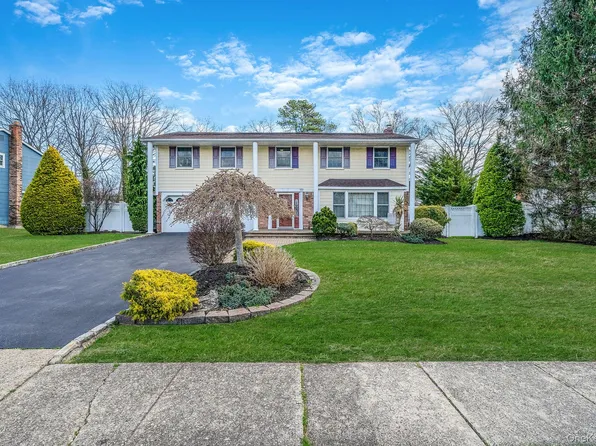 151 Wedgewood Drive, Hauppauge, NY 11788