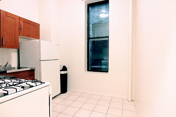 Rented by Voro, LLC | media 12