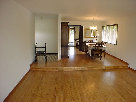 4th image of 1215 S Highland Ave