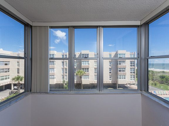 4th image of 4700 Ocean Beach Blvd APT 405
