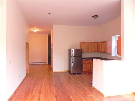 Rented by R New York | media 23