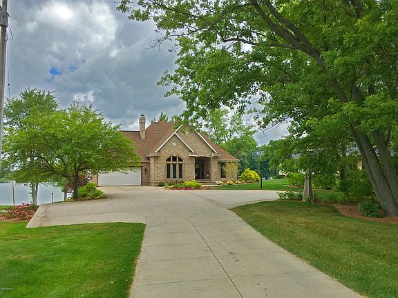 5th image of 2619 120th Ave