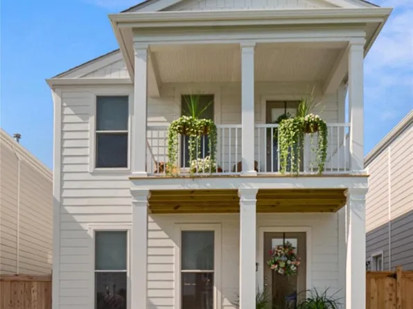 305 Tiber Pl, Saint Charles, MO 63301