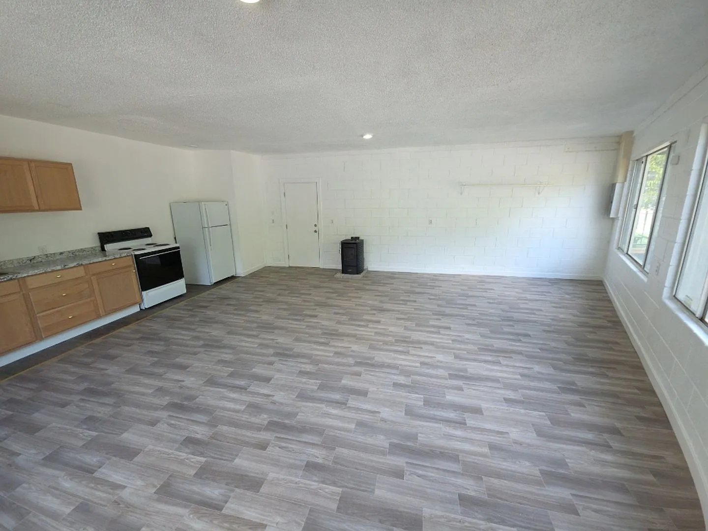 Lakeshore Triplex — Photo 4
