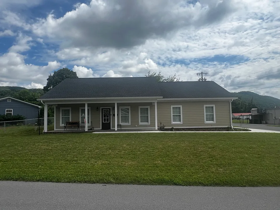 659 Sinasta Dr